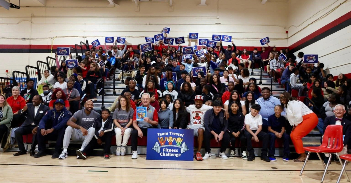students and jim tressel